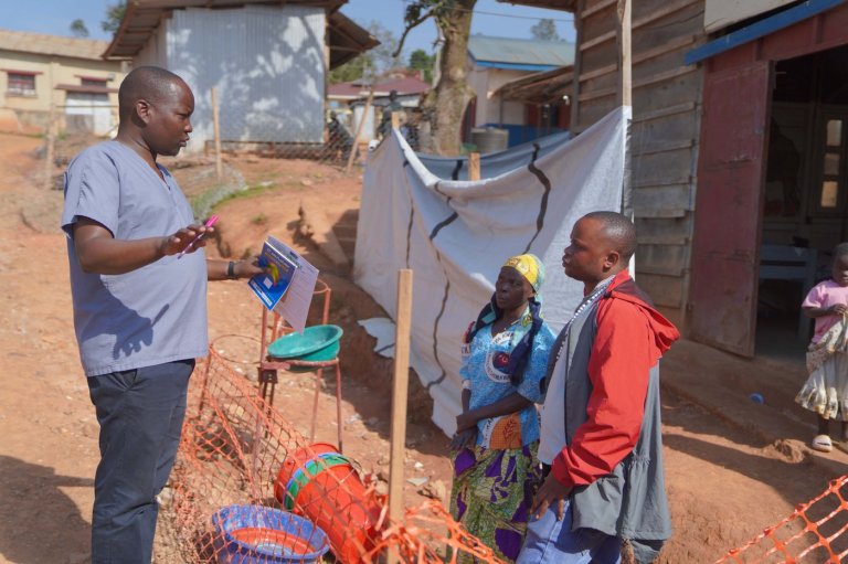 Exhausted health workers in Congo struggle to keep up as Ebola outpaces contact tracing | iNFOnews.ca