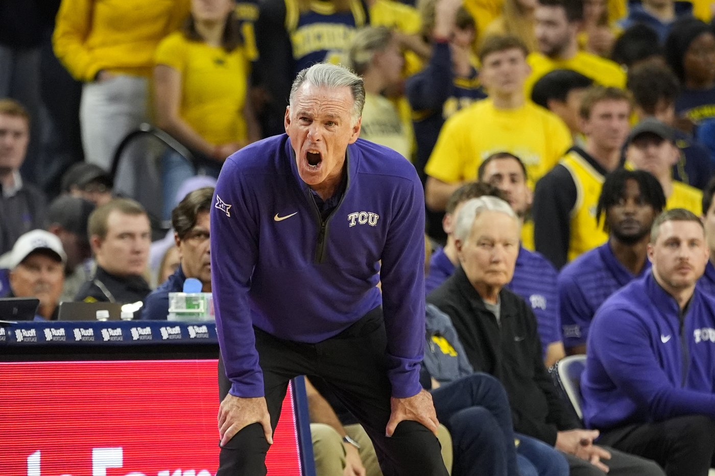 Nimari Burnett scores 16 and Danny Wolf secures a double-double to lead Michigan past TCU 76-64 | iNFOnews.ca