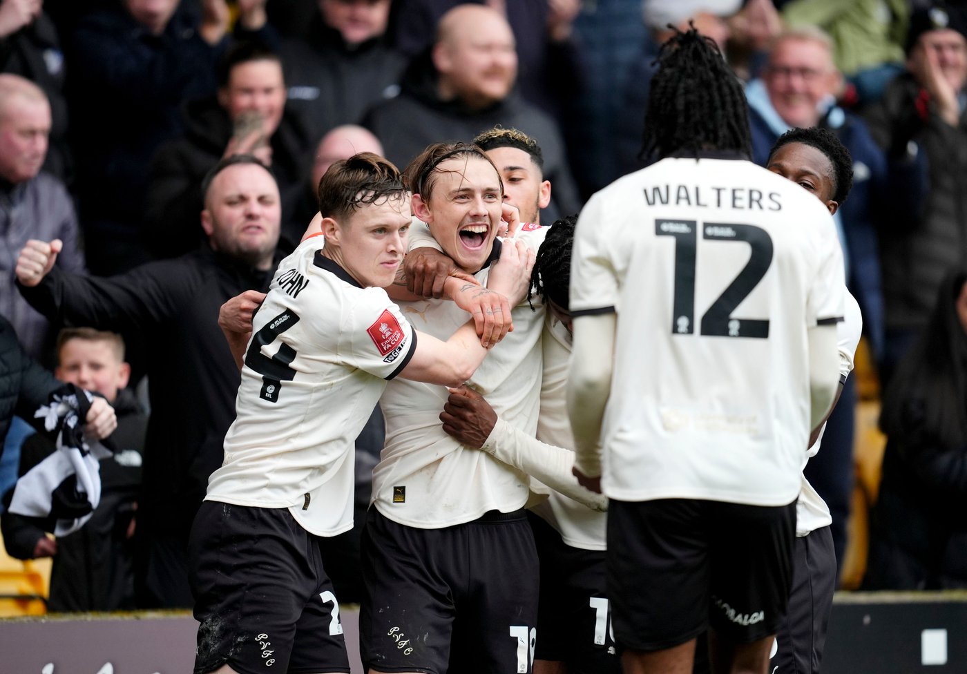 Port Vale, Southampton stun Premier League opponents in the FA Cup to advance to quarterfinals | iNFOnews.ca