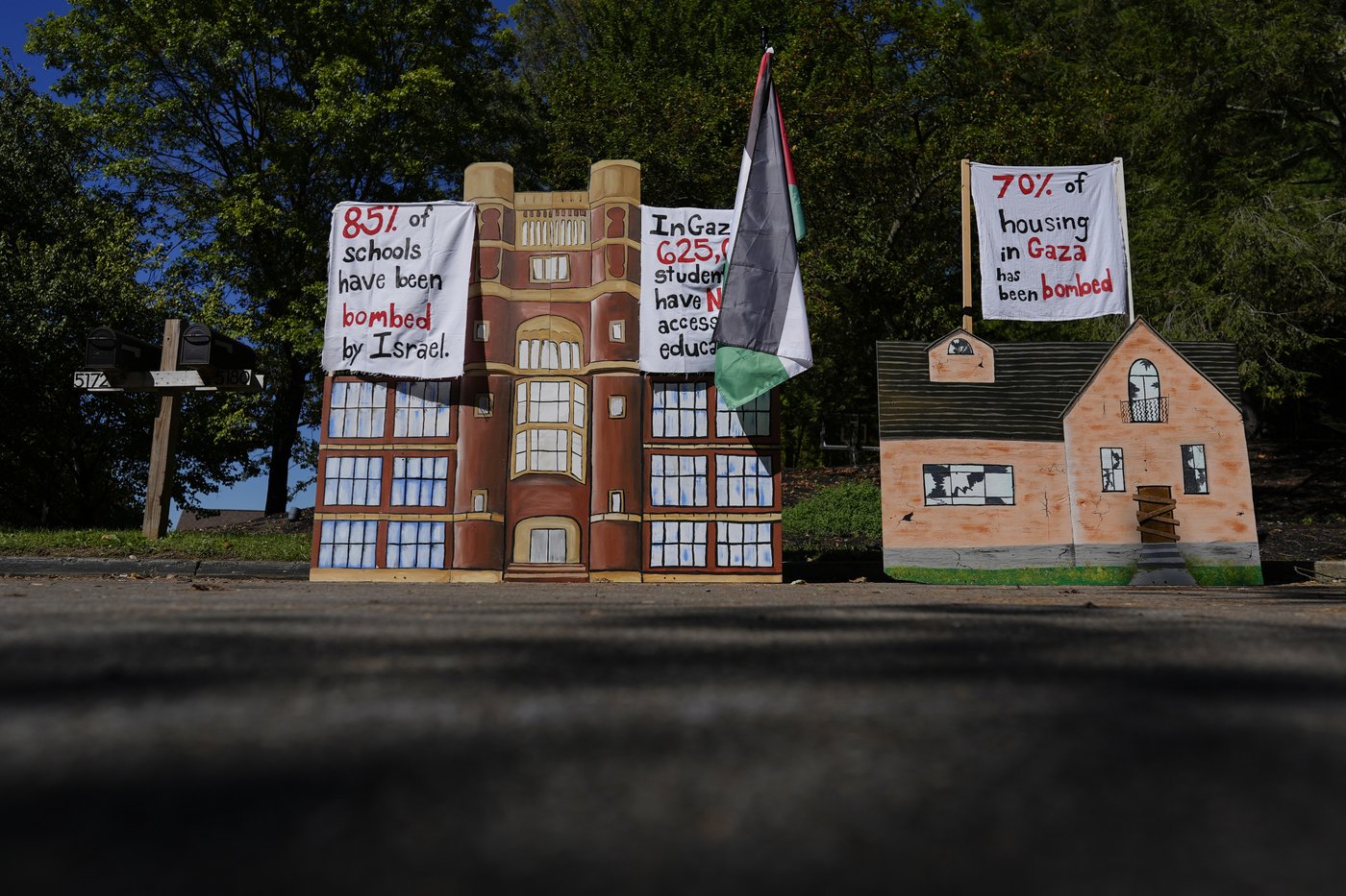 Pro-Palestinian protesters pitch encampment outside Jewish Democrat's Ohio home | iNFOnews.ca Pro-Palestinian protesters pitch encampment outside Jewish Democrat's Ohio home | iNFOnews.ca