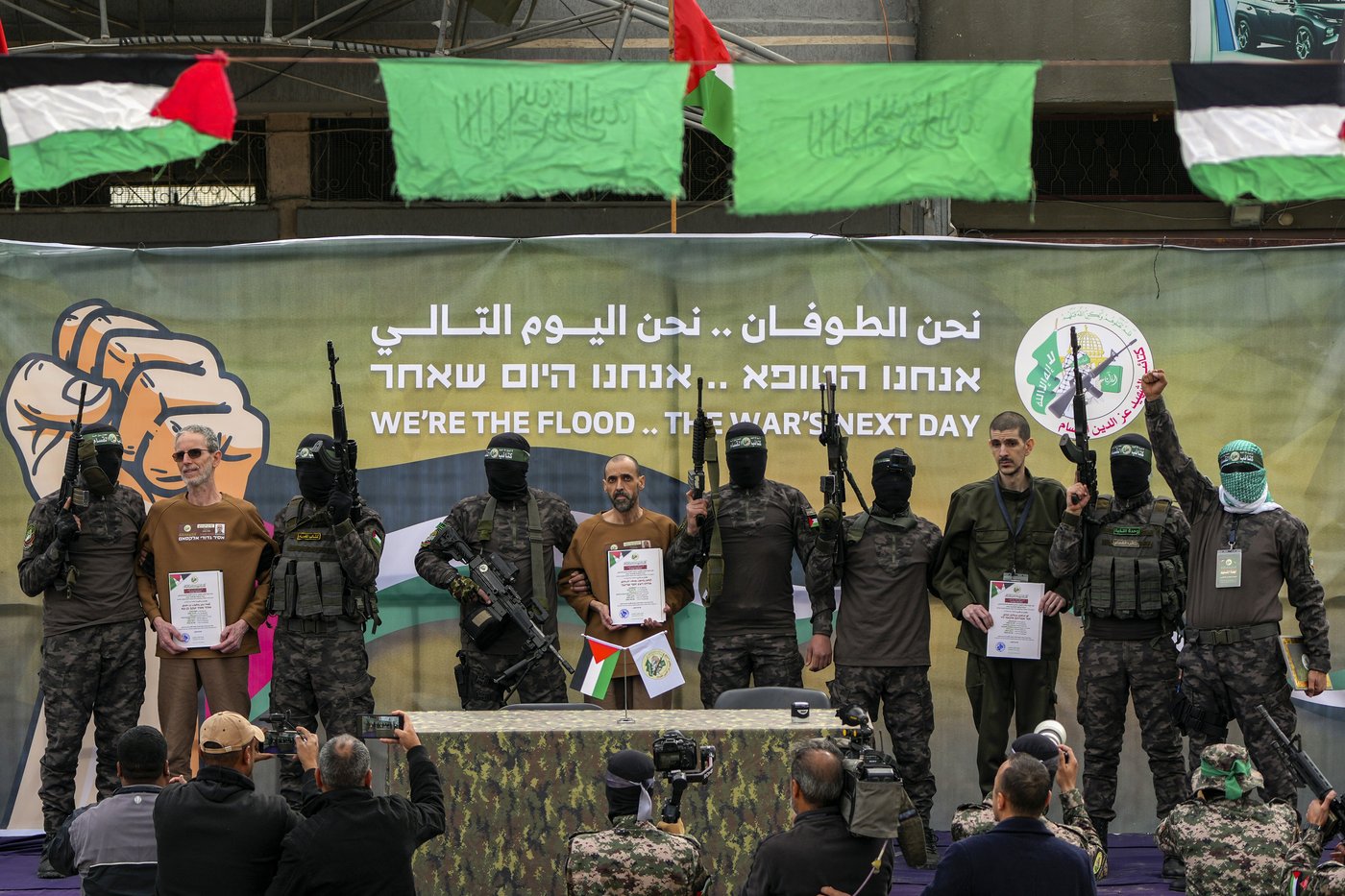Hamas releases 3 frail-looking Israeli hostages for Palestinian prisoners under Gaza ceasefire | iNFOnews.ca Hamas releases 3 frail-looking Israeli hostages for Palestinian prisoners under Gaza ceasefire | iNFOnews.ca