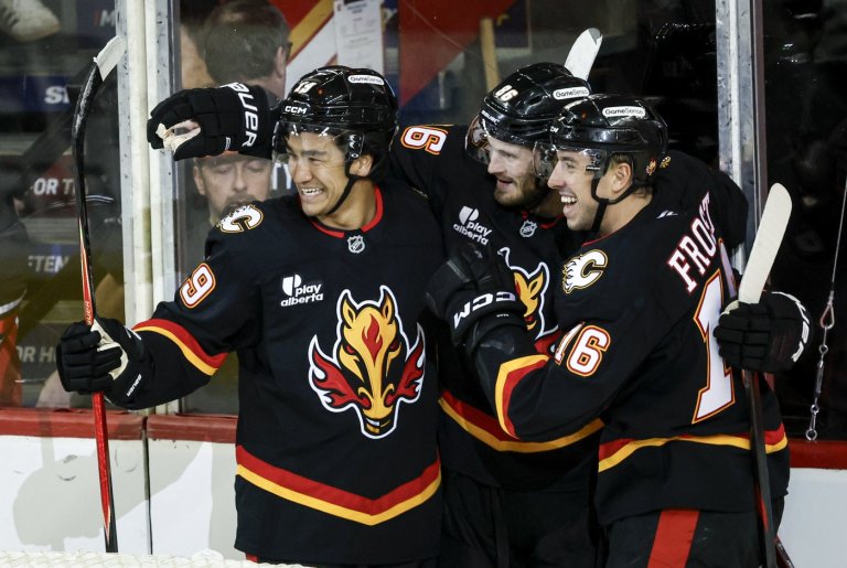 Newcomers add energy in Flames 5-4 win over Hurricanes | iNFOnews.ca