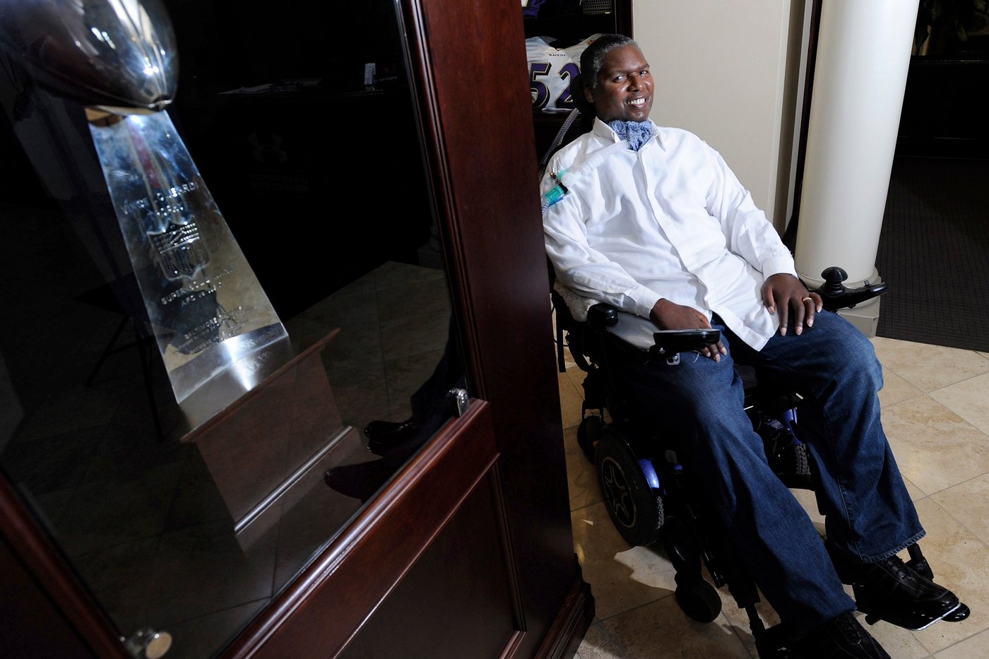 O.J. Brigance, who won a Super Bowl with the Baltimore Ravens before battling ALS, dies at age 56 | iNFOnews.ca