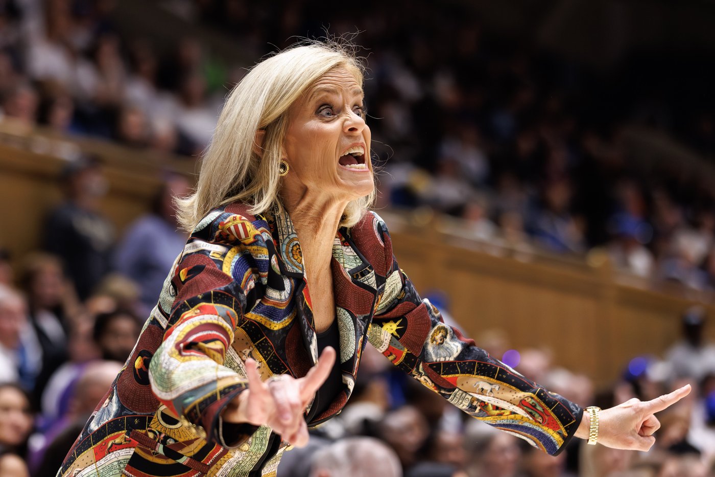 Johnson, Fulwiley help No. 5 LSU beat Duke 93-77 in ACC/SEC Challenge | iNFOnews.ca