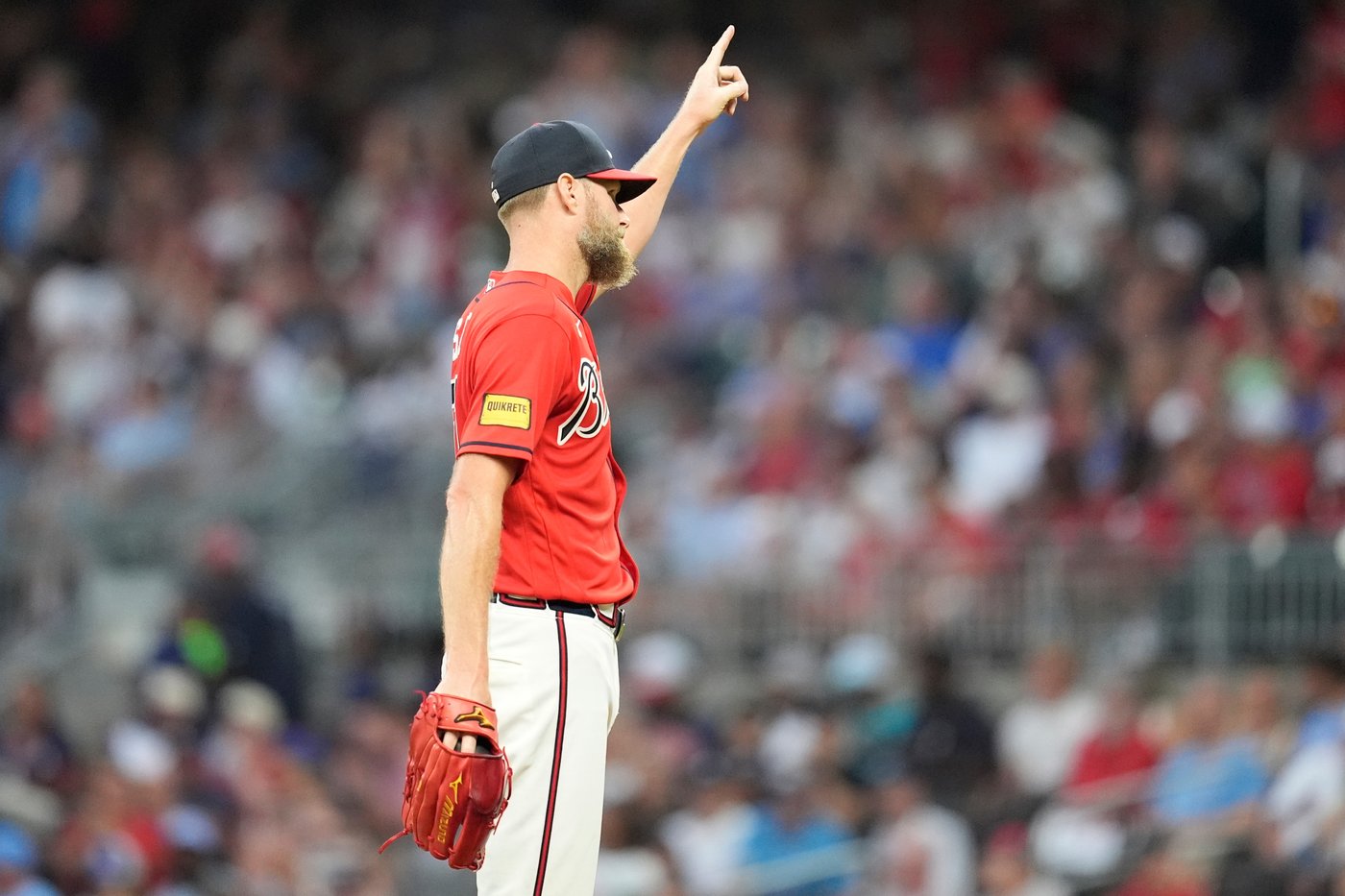 Chris Sale dominates with 7 shutout innings as the Braves rout the Rangers 15-1 | iNFOnews.ca