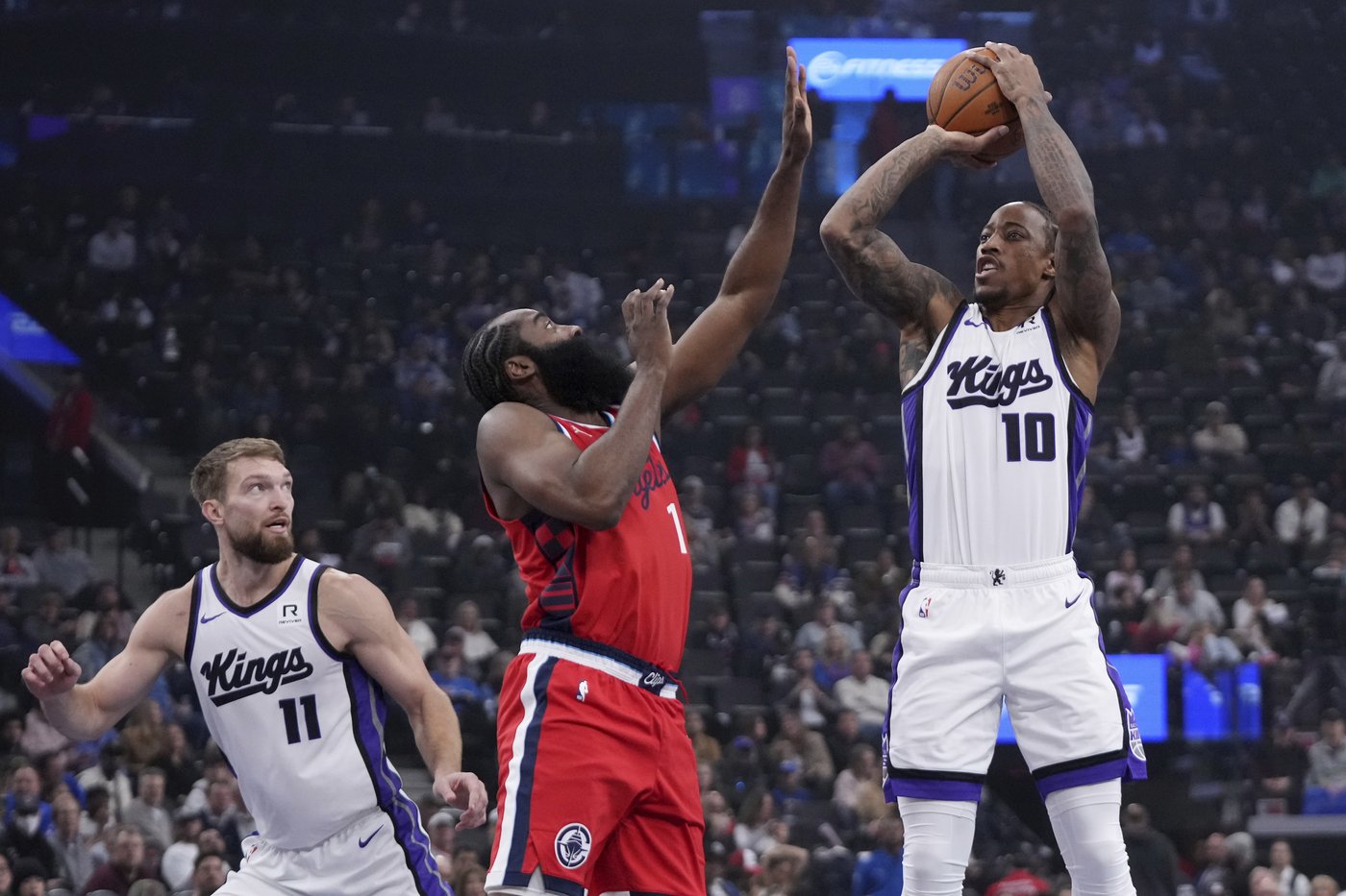 Clippers extend home winning streak to seven, knock off Kings 104-88 in NBA Cup | iNFOnews.ca