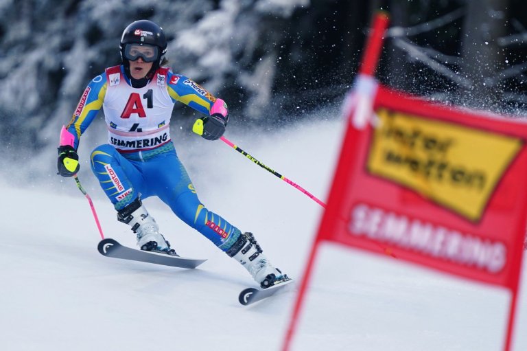 Olympic champion Sara Hector leads World Cup GS after 1st run. Mikaela Shiffrin stands 8th. | iNFOnews.ca