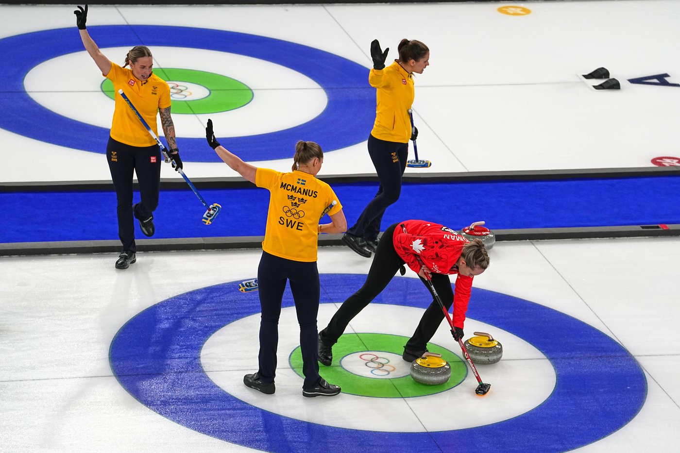 CP NewsAlert: Canada to play for bronze after losing women's curling semifinal | iNFOnews.ca