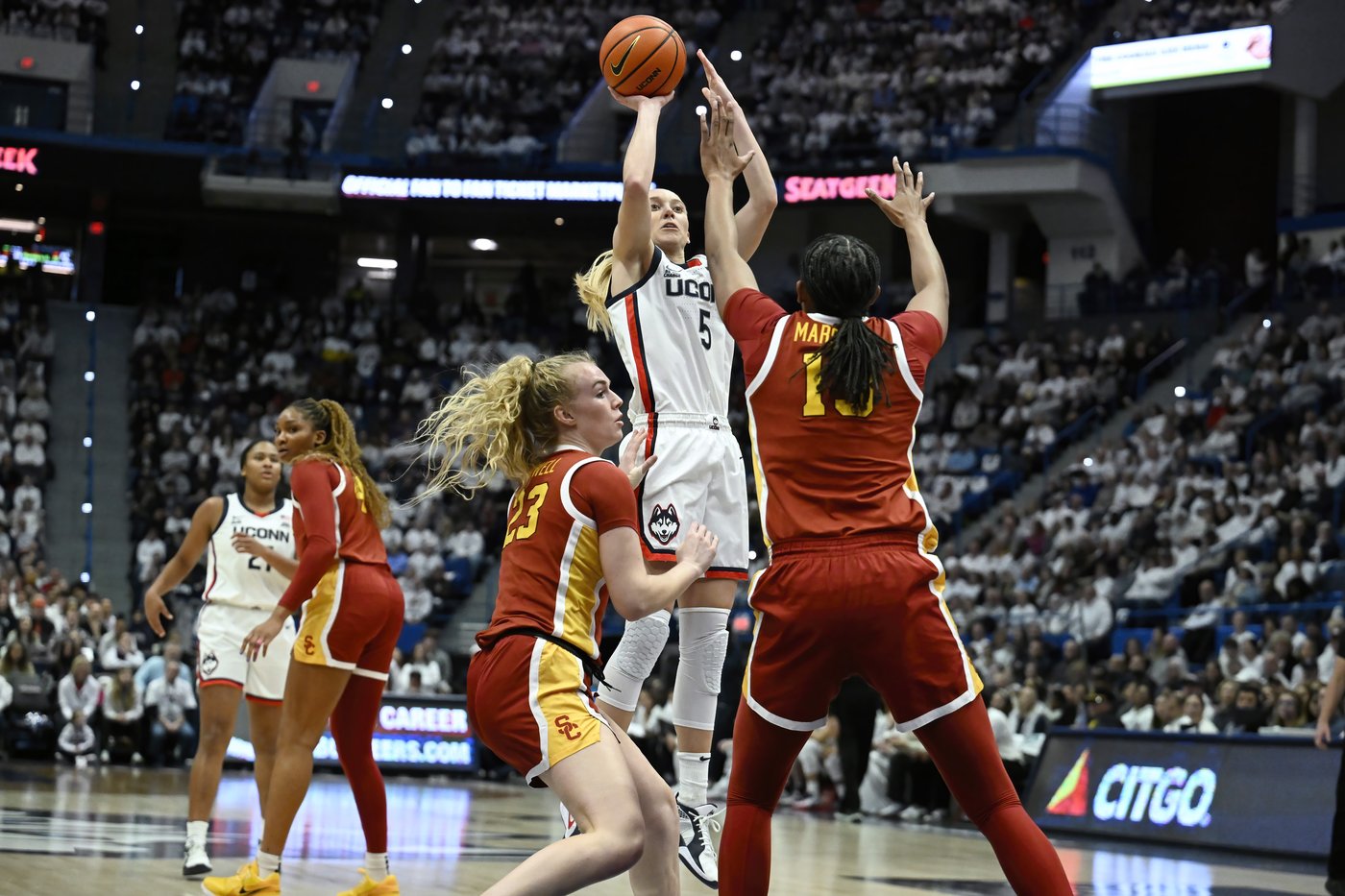 JuJu Watkins and No. 7 USC hold off Paige Bueckers and fourth-ranked UConn 72-70 | iNFOnews.ca JuJu Watkins and No. 7 USC hold off Paige Bueckers and fourth-ranked UConn 72-70 | iNFOnews.ca