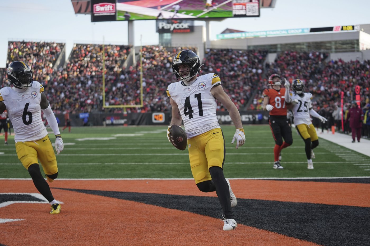 Russell Wilson isn't cooked, he's cooking. So is the Steelers' offense | iNFOnews.ca Russell Wilson isn't cooked, he's cooking. So is the Steelers' offense | iNFOnews.ca