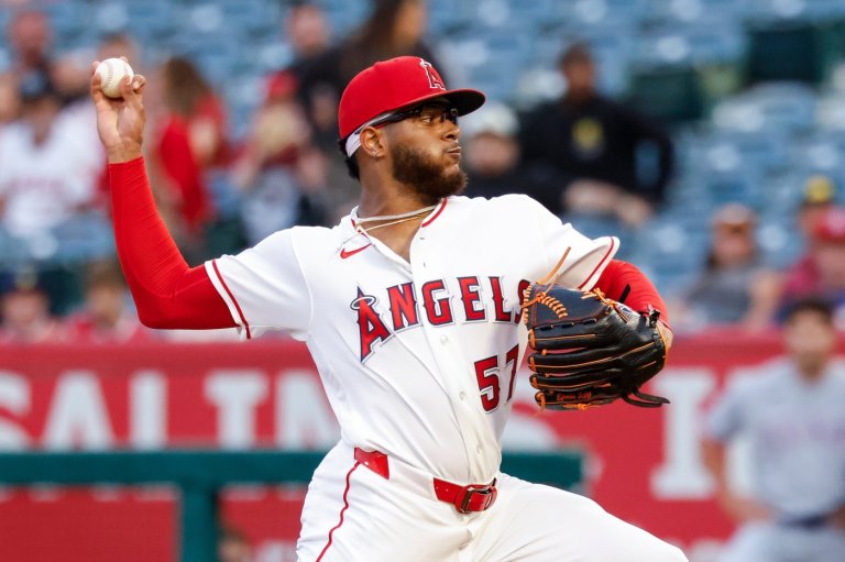 Ureña pitches Angels past Rangers 7-0 as Trout and Guzman lead offense with 3 hits apiece | iNFOnews.ca