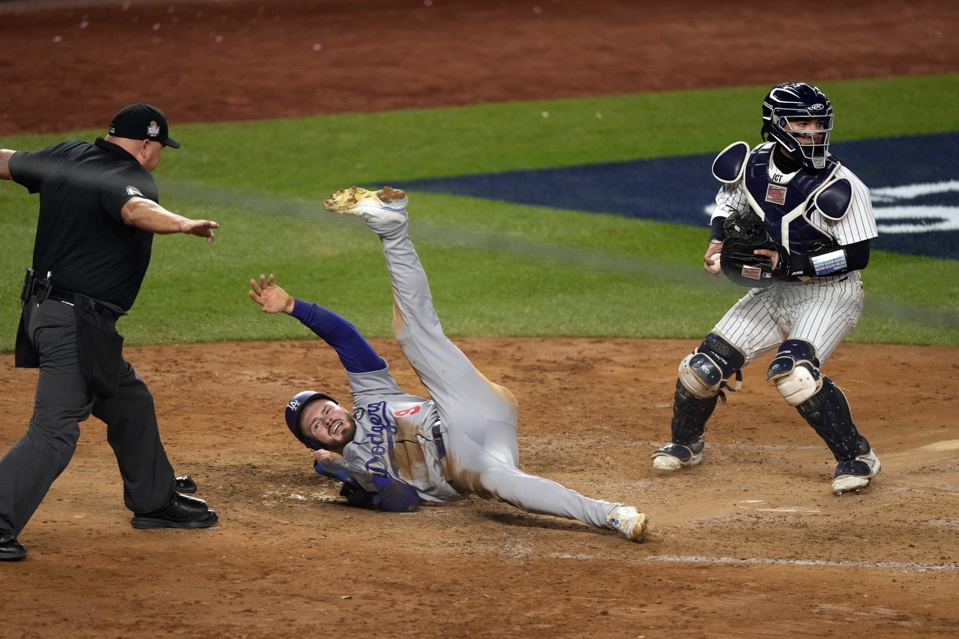 Freeman, Buehler lead Dodgers past slumping Yankees 4-2, take 3-0 lead in World Series | iNFOnews.ca Freeman, Buehler lead Dodgers past slumping Yankees 4-2, take 3-0 lead in World Series | iNFOnews.ca