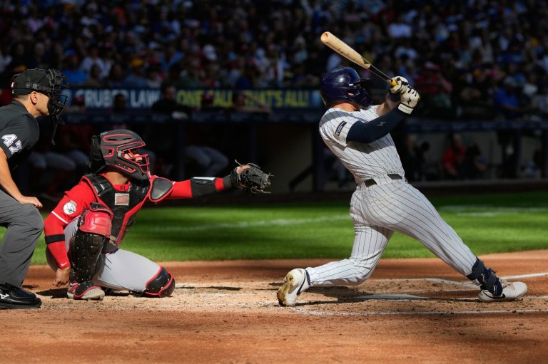Reds lose 4-2 to the Brewers but end up in playoffs anyway after Mets fall | iNFOnews.ca