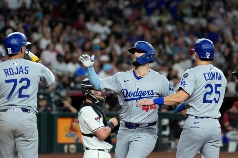 Dodgers close on another NL West title, hurting D-backs' playoff hopes with 5-4 win in 11 innings | iNFOnews.ca