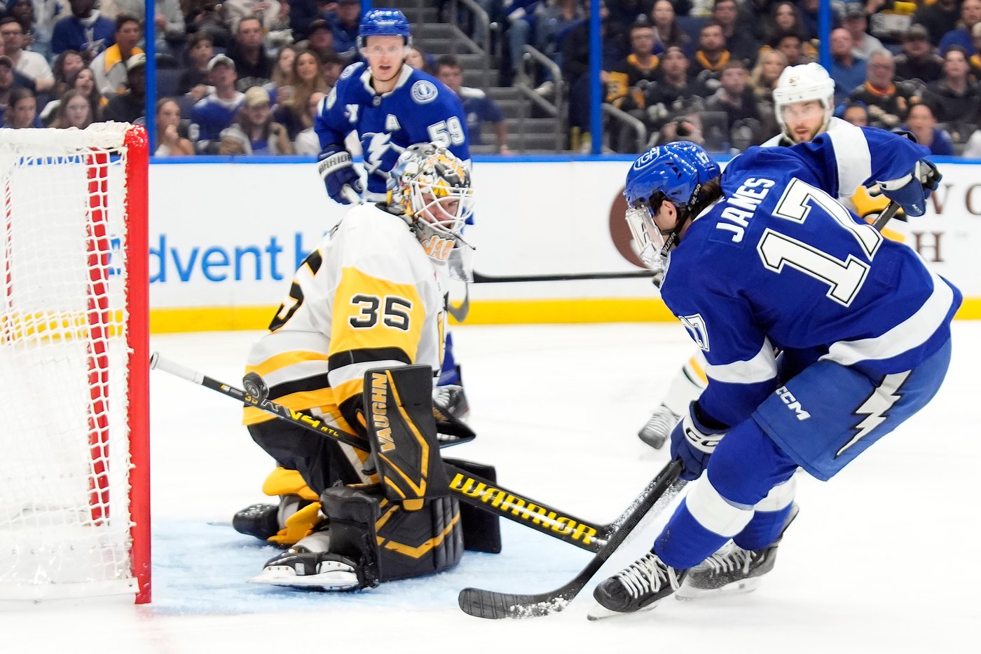 Malkin breaks late tie with 2nd goal of game, Penguins beat Lightning 4-3 | iNFOnews.ca Malkin breaks late tie with 2nd goal of game, Penguins beat Lightning 4-3 | iNFOnews.ca