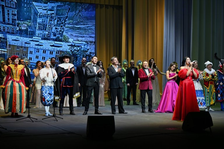 Russia opens rebuilt Mariupol theater more than 3 years after Moscow airstrike killed hundreds there | iNFOnews.ca