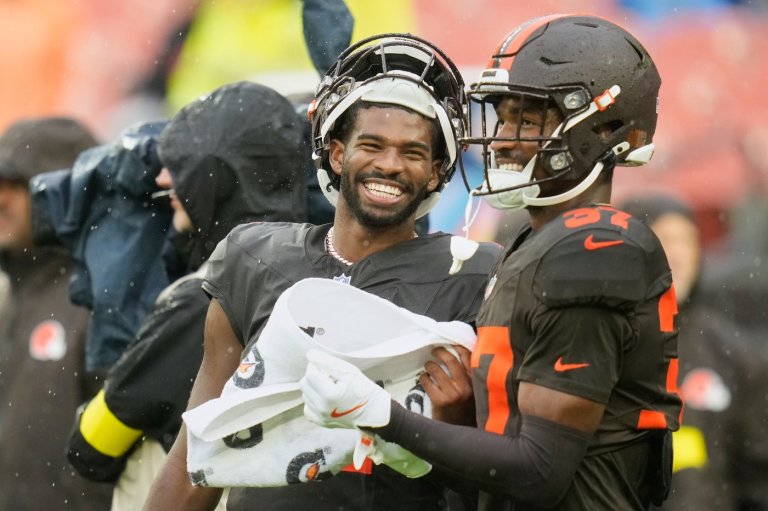 Browns' Shedeur Sanders questionable for Sunday with back injury | iNFOnews.ca Browns' Shedeur Sanders questionable for Sunday with back injury | iNFOnews.ca