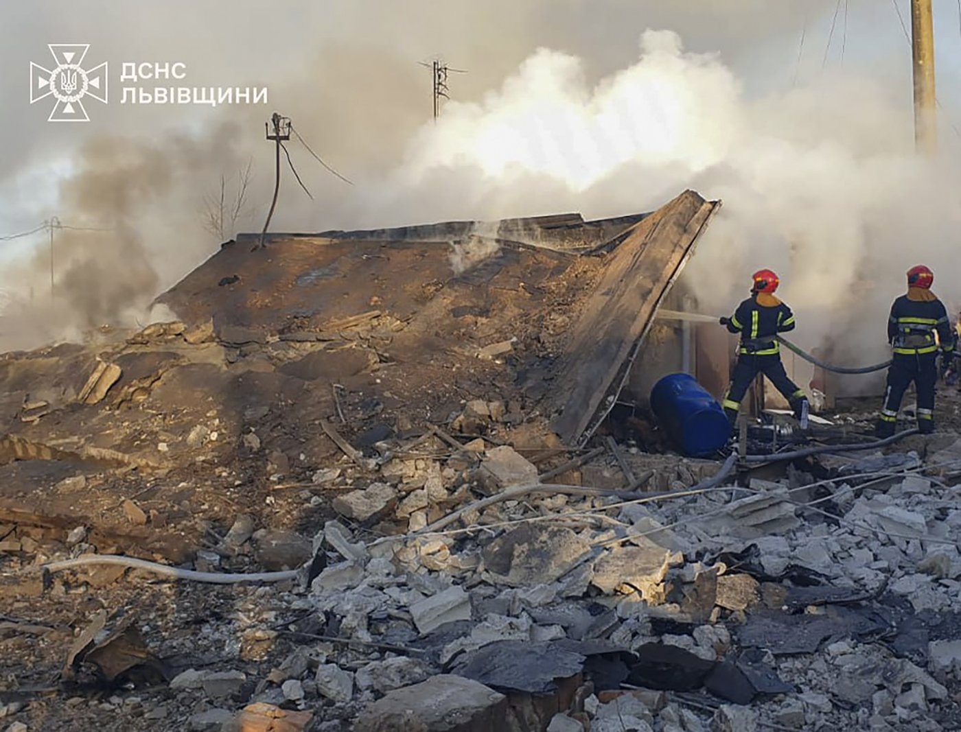 Russia launches one of its fiercest missile and drone attacks at Ukraine's infrastructure | iNFOnews.ca