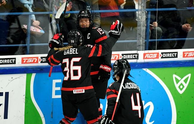 Captains change, but goal stays the same for Canada in women's world hockey | iNFOnews.ca Captains change, but goal stays the same for Canada in women's world hockey | iNFOnews.ca