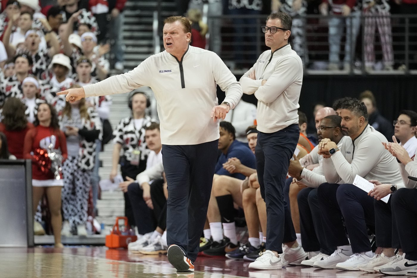 Illinois plays through a demanding stretch with a virus hindering multiple players | iNFOnews.ca