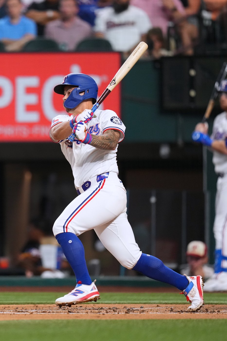 DeGrom strikes out 8, allows 1 hit in 7 shutout innings as the Rangers beat the A's 8-1 | iNFOnews.ca