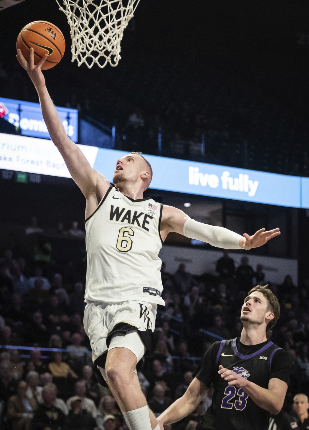 Sallis scores 20, Hildreth adds 18 and 6 assists; Wake Forest beats Western Carolina 82-69 | iNFOnews.ca Sallis scores 20, Hildreth adds 18 and 6 assists; Wake Forest beats Western Carolina 82-69 | iNFOnews.ca