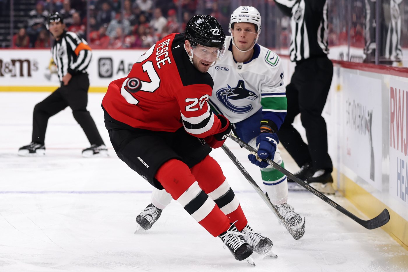 Hischier scores twice to help Devils roll to a 4-1 win over Canucks | iNFOnews.ca Hischier scores twice to help Devils roll to a 4-1 win over Canucks | iNFOnews.ca