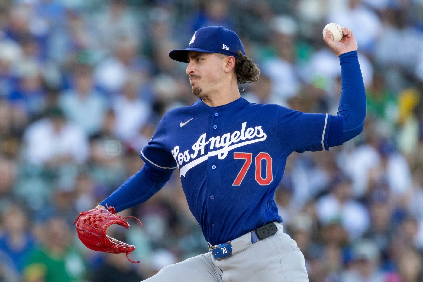 Edman homers, Roberts earns 1,000th managerial win as Dodgers beat A's 9-3 | iNFOnews.ca