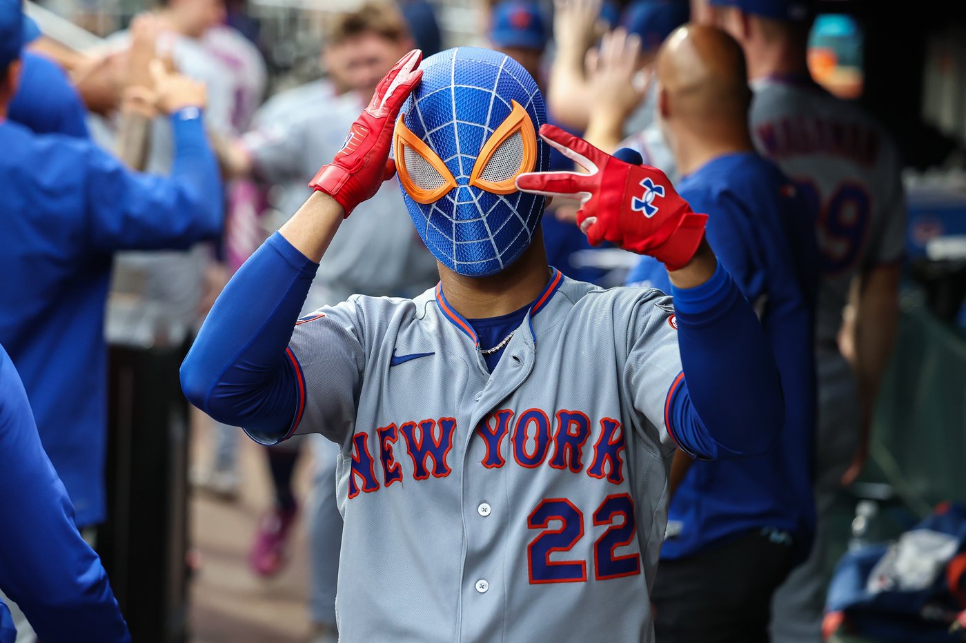 Olson hits 2 homers, Harris and Albies also go deep as Braves roll to 5-3 win over struggling Mets | iNFOnews.ca