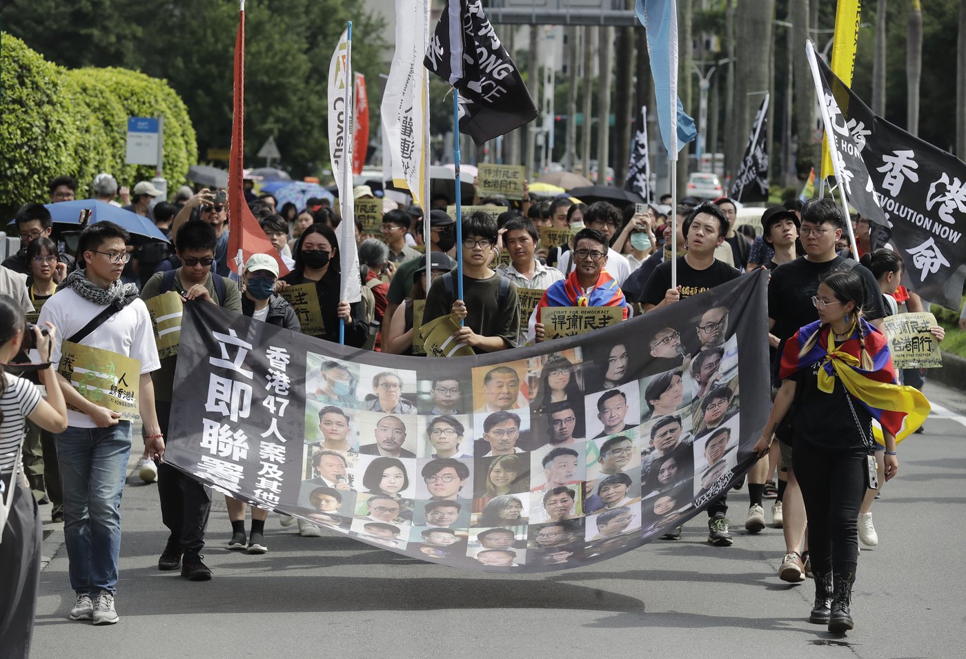 45 pro-democracy activists get 4 to 10 years in prison in Hong Kong's biggest national security case | iNFOnews.ca