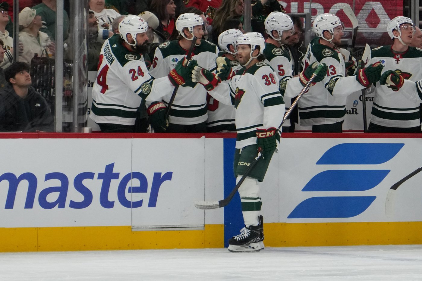 Mats Zuccarello scores in overtime as the Wild beat the Blackhawks 4-3 | iNFOnews.ca Mats Zuccarello scores in overtime as the Wild beat the Blackhawks 4-3 | iNFOnews.ca