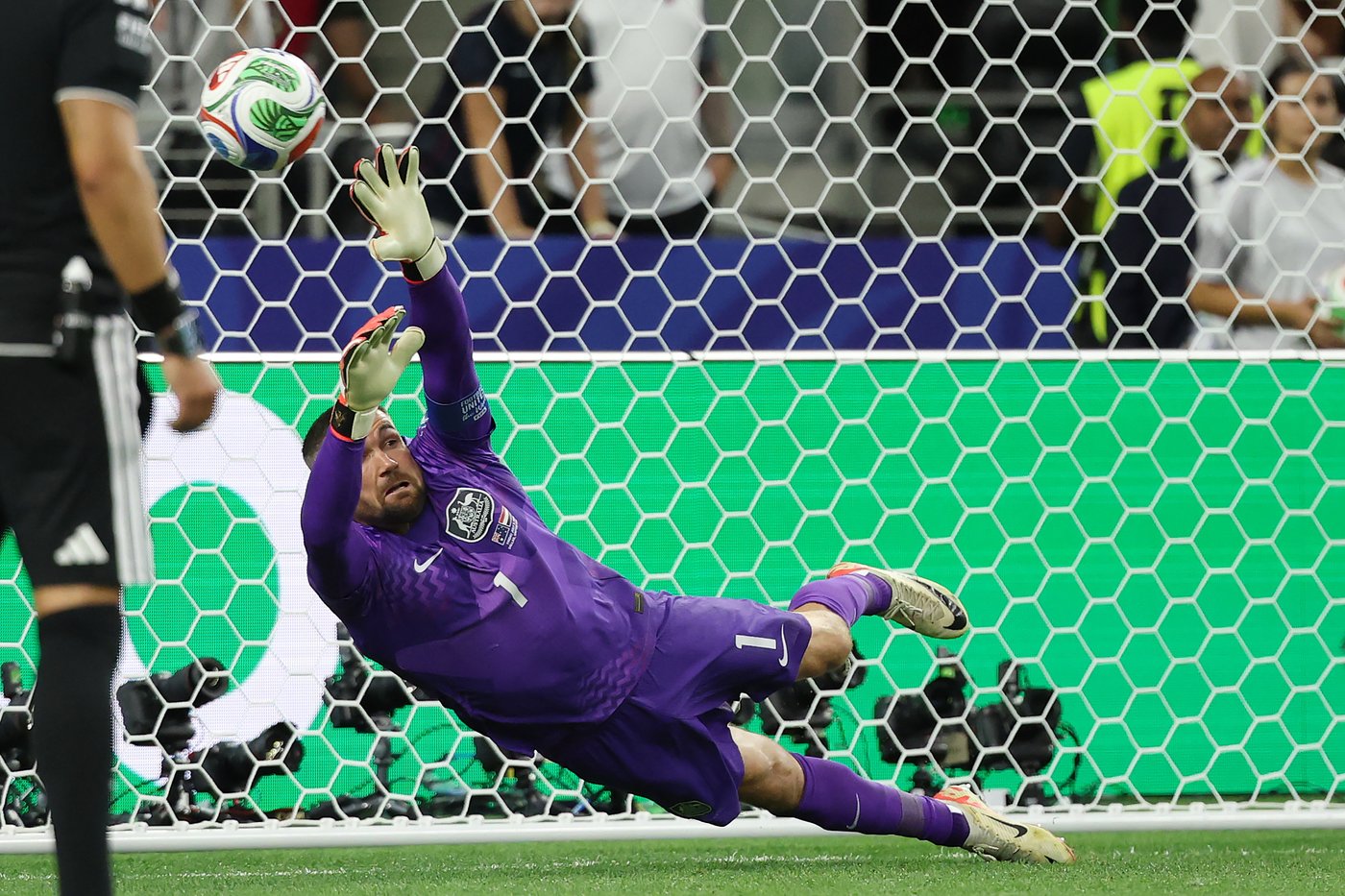 Australia goes for experience in net and a young kicker in shootout loss at the World Cup | iNFOnews.ca Australia goes for experience in net and a young kicker in shootout loss at the World Cup | iNFOnews.ca