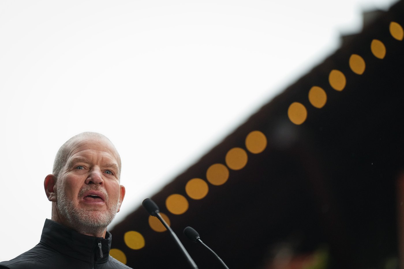 Lululemon, founder Chip Wilson at odds over board nominees | iNFOnews.ca