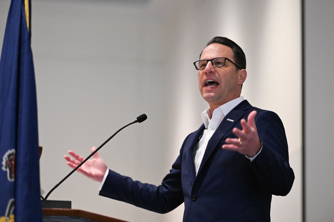 Democrat Josh Shapiro tests political muscle in swing-state Pennsylvania's midterms | iNFOnews.ca
