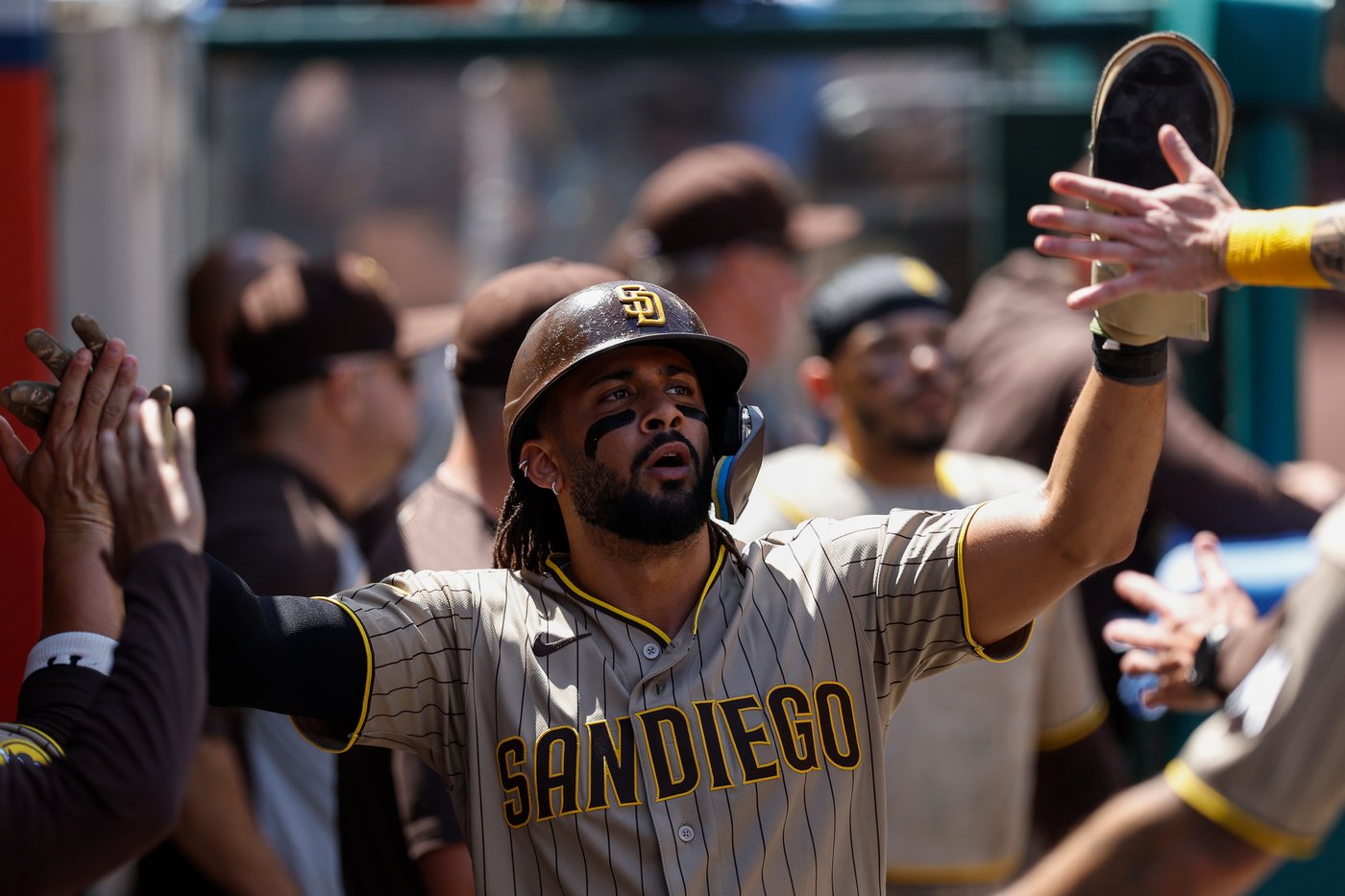 Mason Miller closes combined 2-hitter to extend his scoreless streak as Padres edge Angels 2-1 | iNFOnews.ca
