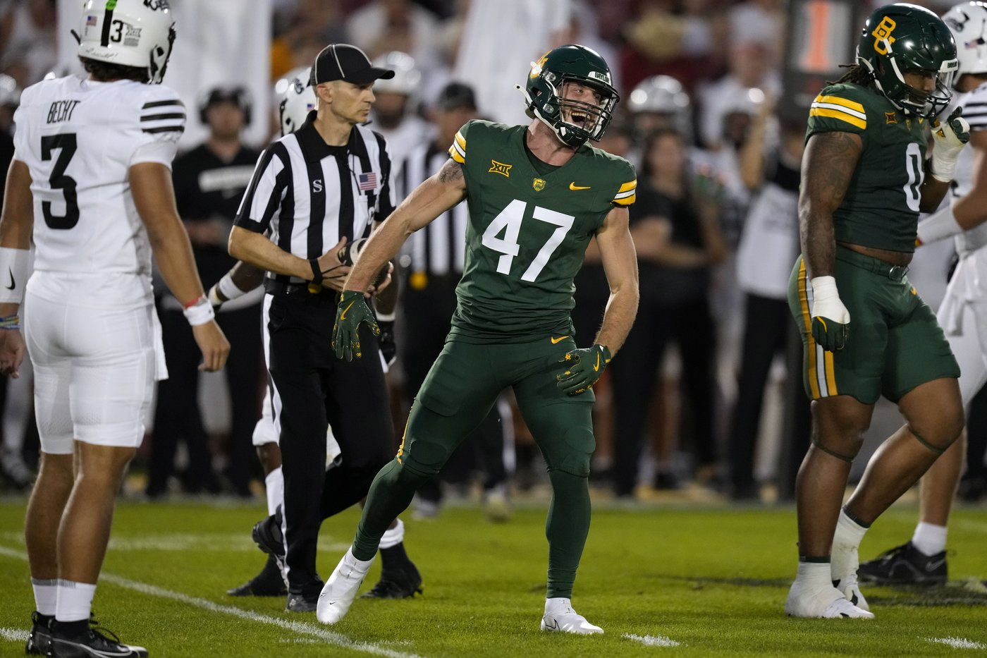 Rocco Becht throws for 277 yards and two scores to lead No. 16 Iowa State to 43-21 win over Baylor | iNFOnews.ca