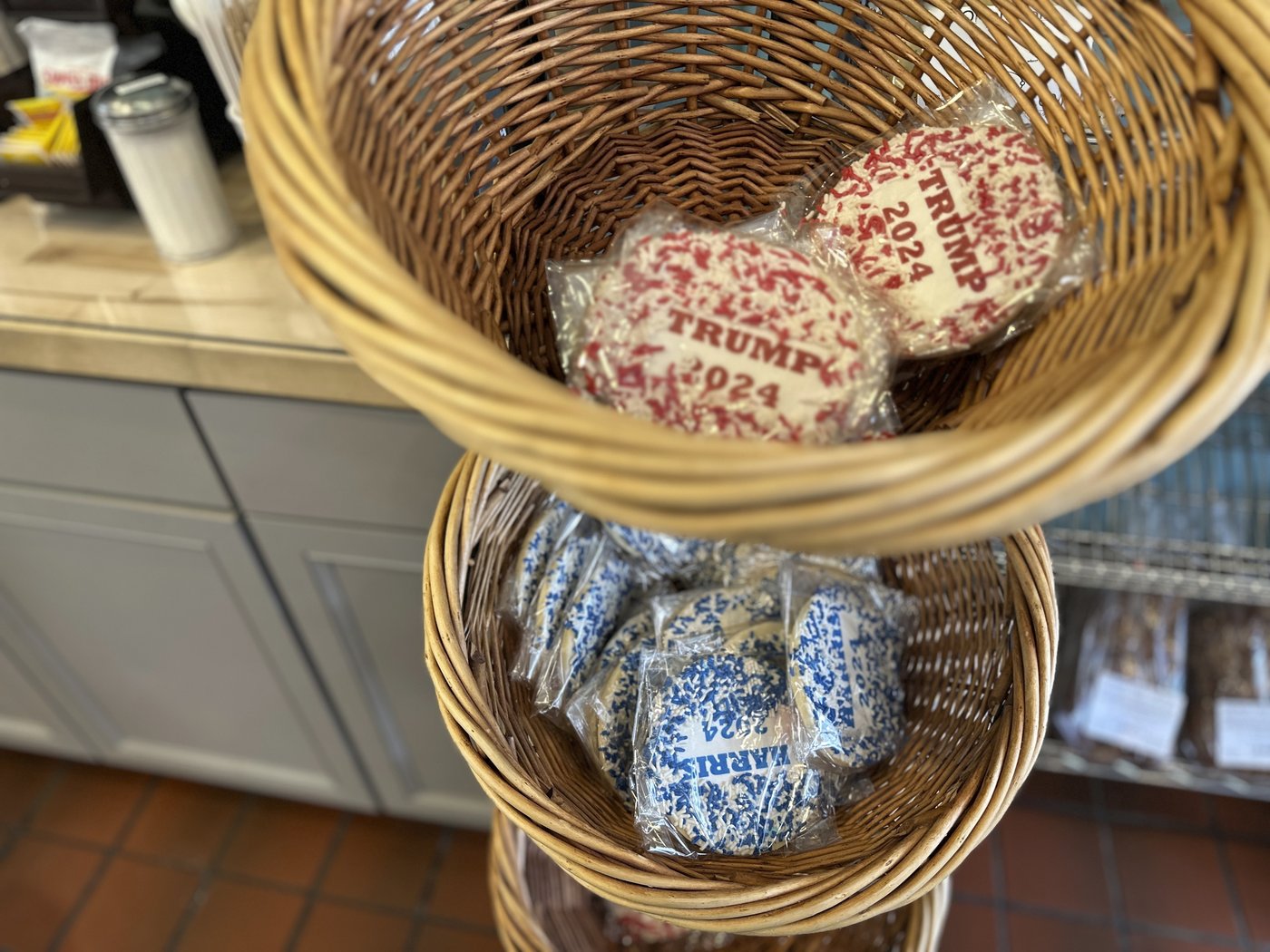 A Pennsylvania bakery known for its election cookie poll is swamped with orders | iNFOnews.ca