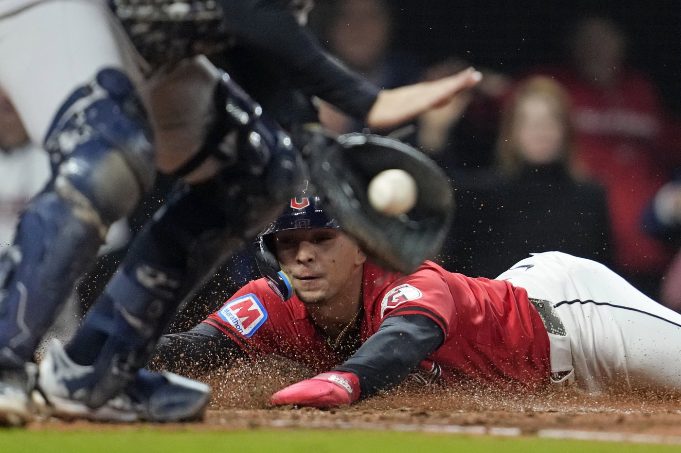Juan Soto's 3-run homer in 10th sends Yankees past Guardians 5-2 and into World Series for 41st time | iNFOnews.ca