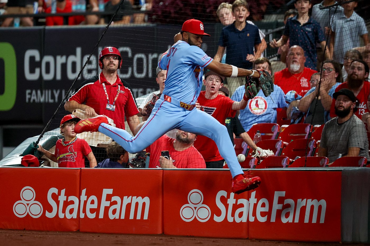 CJ Abrams joins 30-30 club as Nationals rout Cardinals 9-1 | iNFOnews.ca