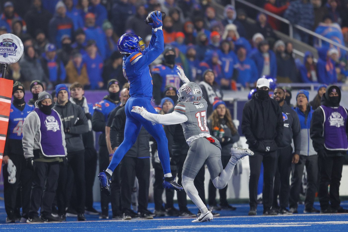 No. 10 Boise State grabs CFP spot, beating No. 19 UNLV 21-7 in Mountain West championship | iNFOnews.ca