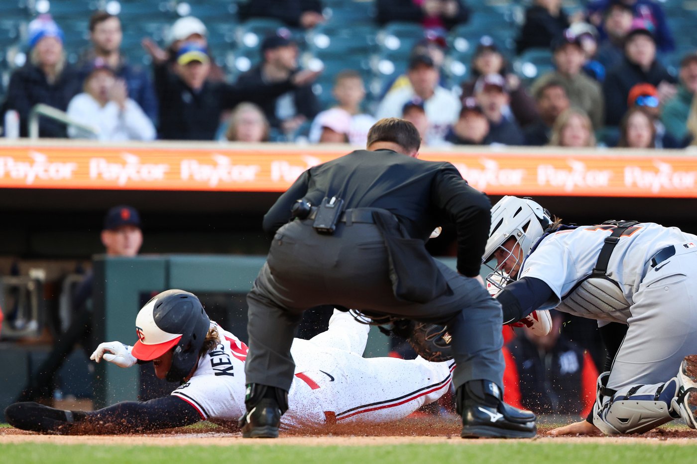 Twins score 6 runs against Valdez in first inning and hold off Tigers 8-6 | iNFOnews.ca Twins score 6 runs against Valdez in first inning and hold off Tigers 8-6 | iNFOnews.ca