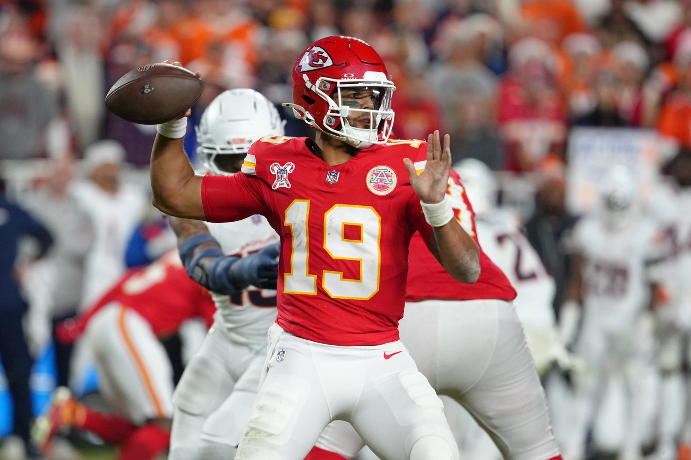 Chiefs' valiant effort falls short against the Broncos in a Christmas night thriller | iNFOnews.ca Chiefs' valiant effort falls short against the Broncos in a Christmas night thriller | iNFOnews.ca
