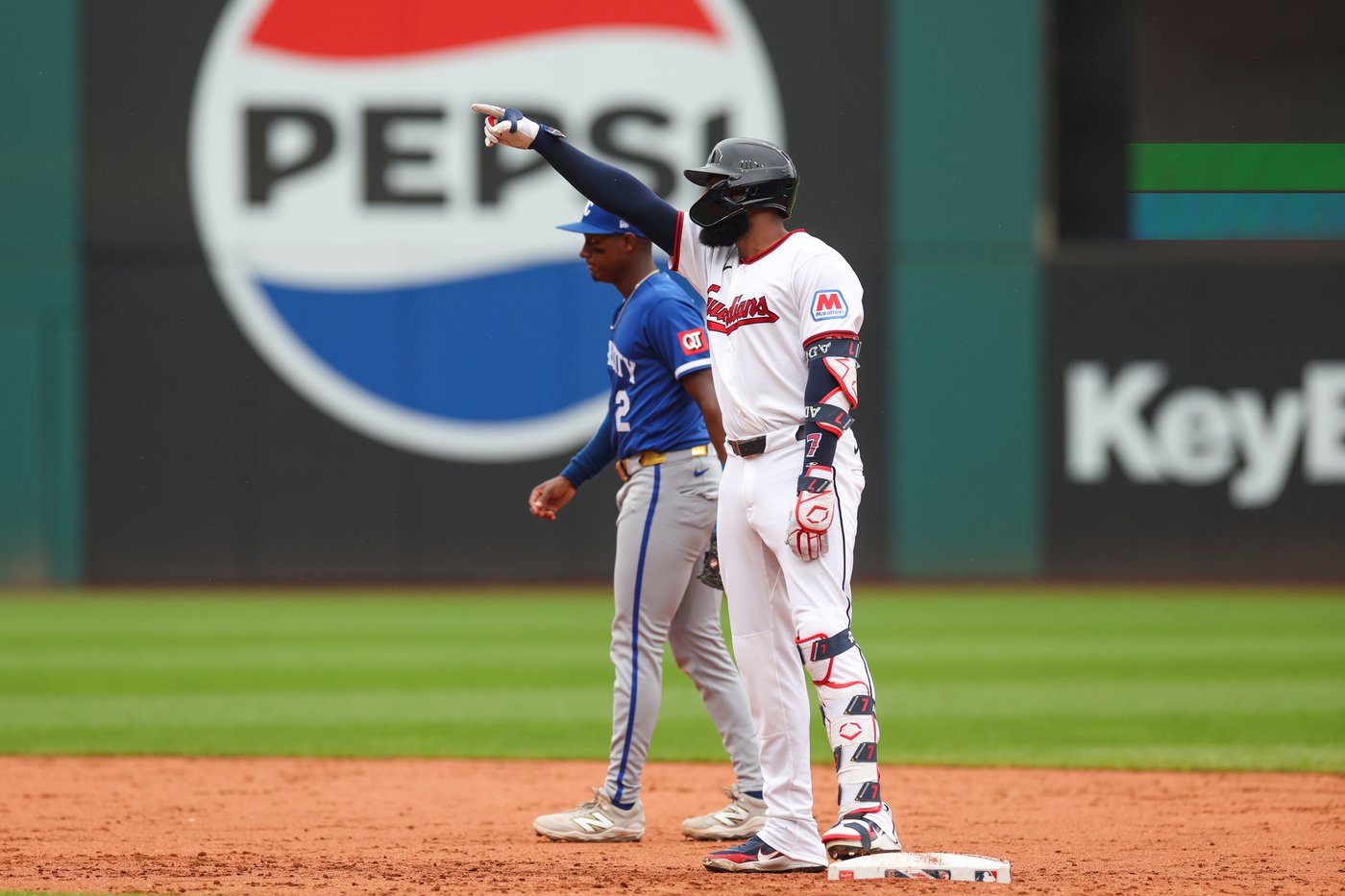 José Ramírez hits home run and 1,000th career single to help Guardians route Royals 11-1 | iNFOnews.ca