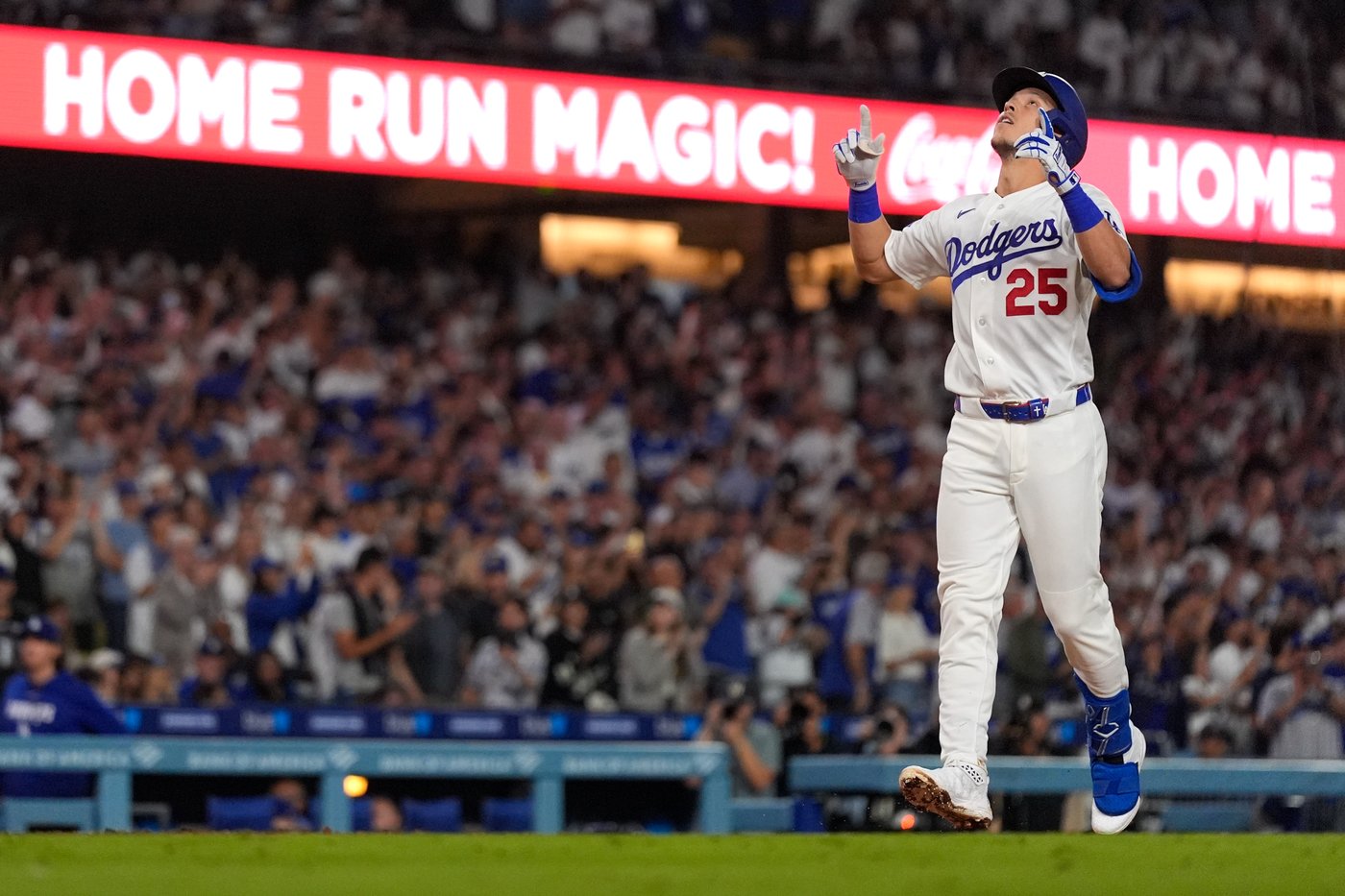 Dodgers score 5 two-out runs off Padres starter Michael King in 7-0 victory | iNFOnews.ca