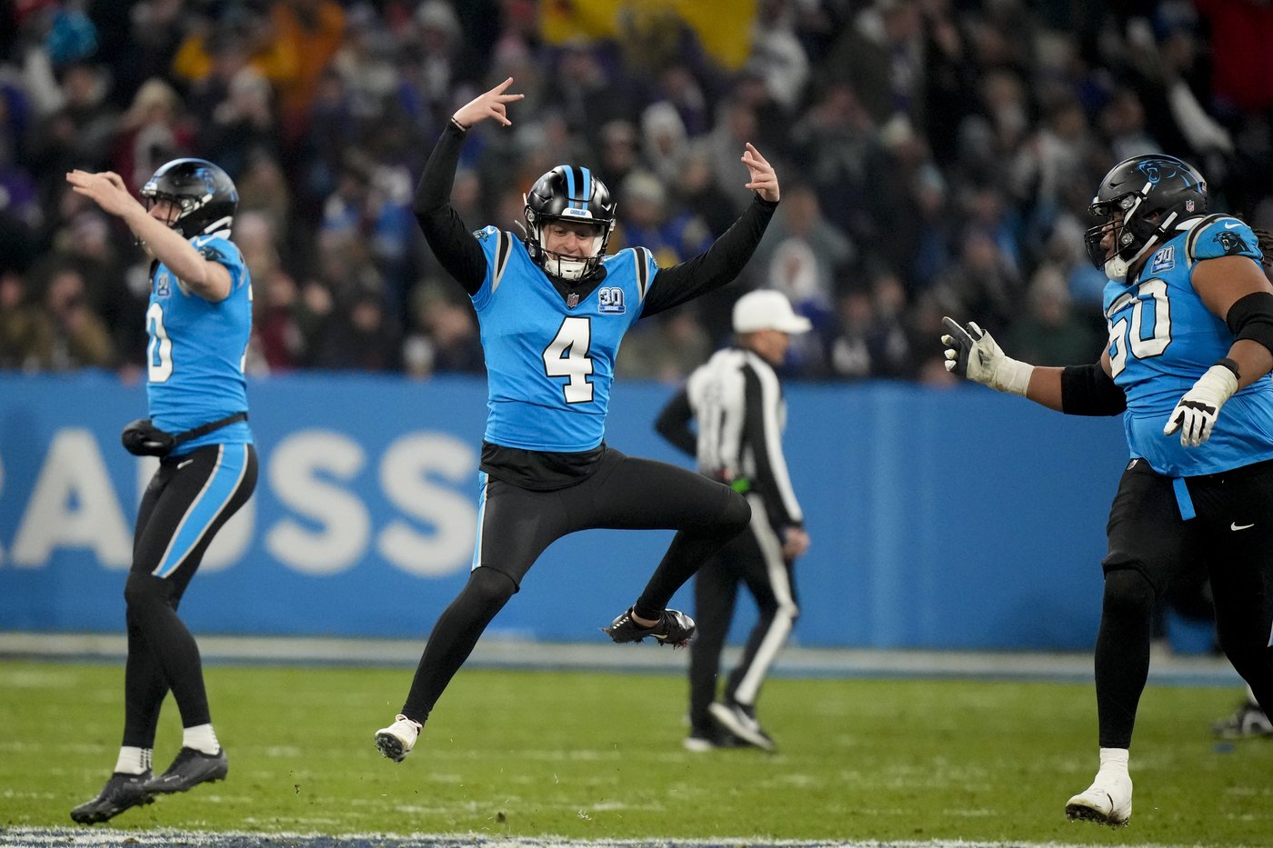 Pineiro's 36-yard field goal in OT lifts Panthers to 20-17 win over Giants in Germany | iNFOnews.ca Pineiro's 36-yard field goal in OT lifts Panthers to 20-17 win over Giants in Germany | iNFOnews.ca