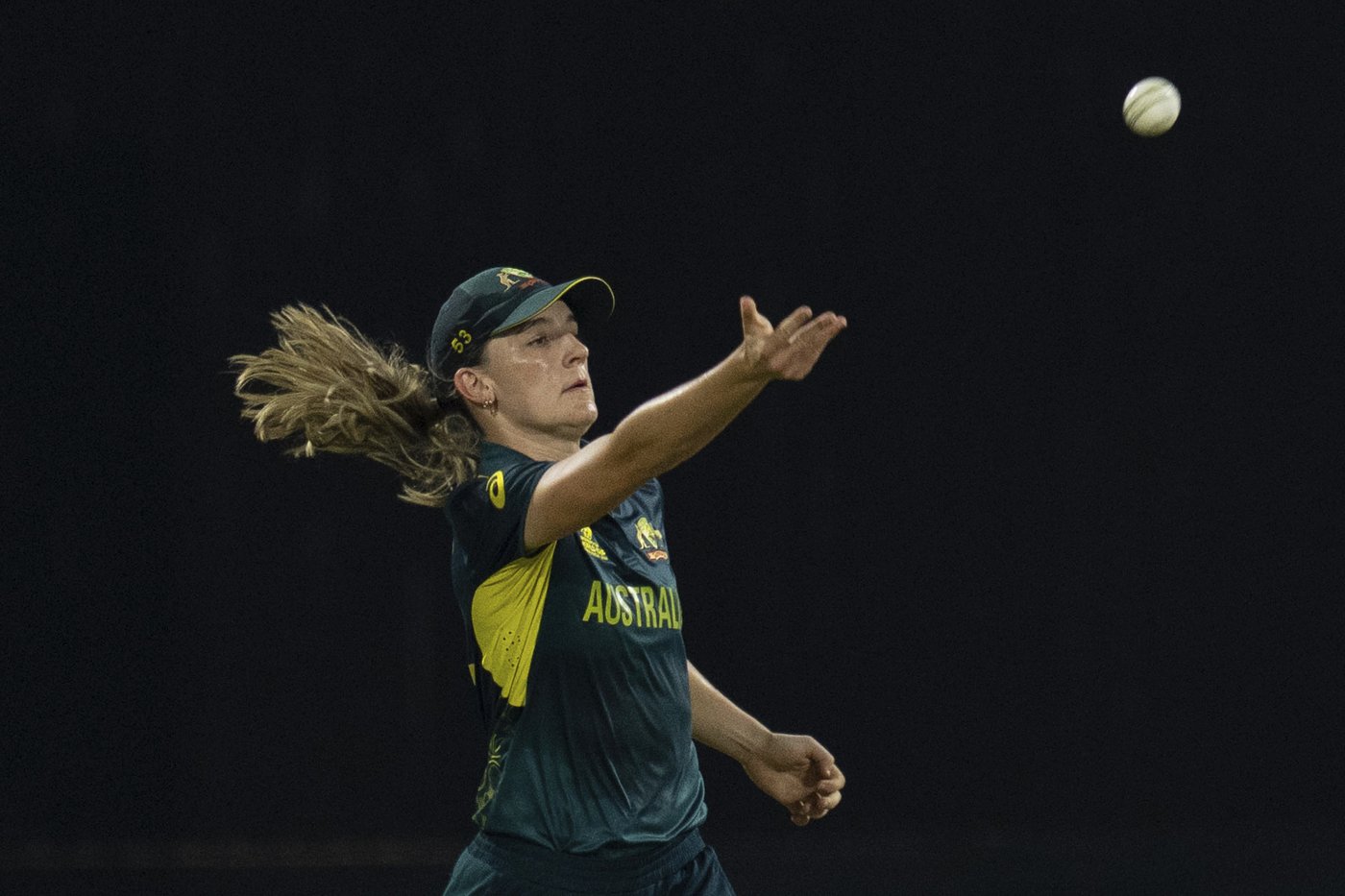 Australia takes 4 India wickets in last over to reach knockout stage at Women’s T20 World Cup | iNFOnews.ca Australia takes 4 India wickets in last over to reach knockout stage at Women’s T20 World Cup | iNFOnews.ca