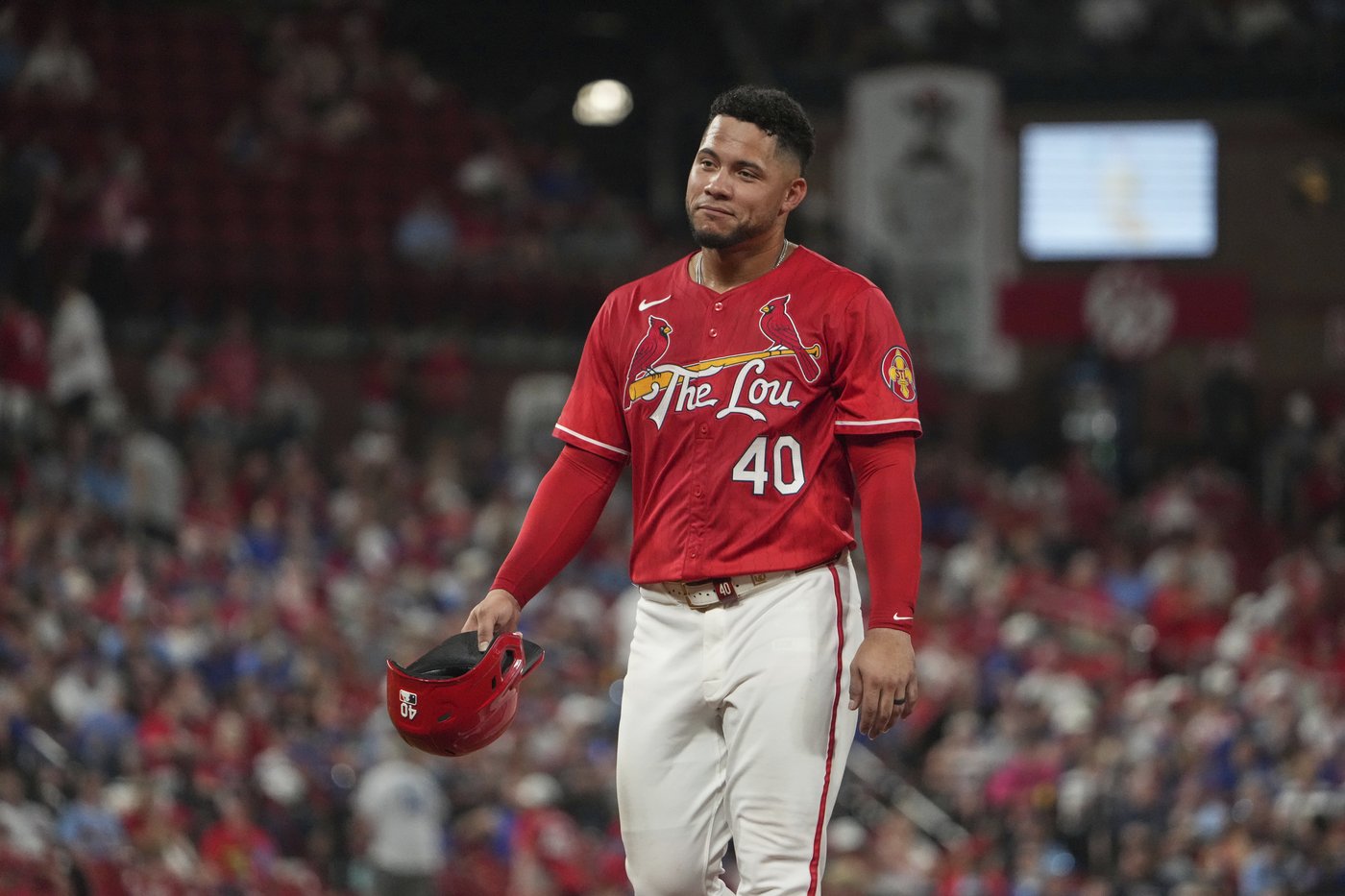 Cardinals 1B Willson Contreras breaks bat in frustration after being hit by a pitch | iNFOnews.ca Cardinals 1B Willson Contreras breaks bat in frustration after being hit by a pitch | iNFOnews.ca
