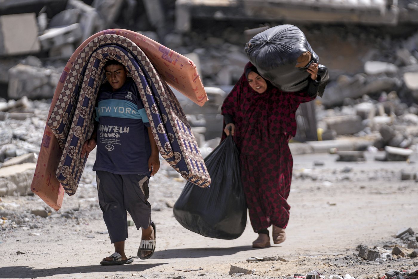 A displaced family's year of fleeing across the devastated Gaza Strip | iNFOnews.ca