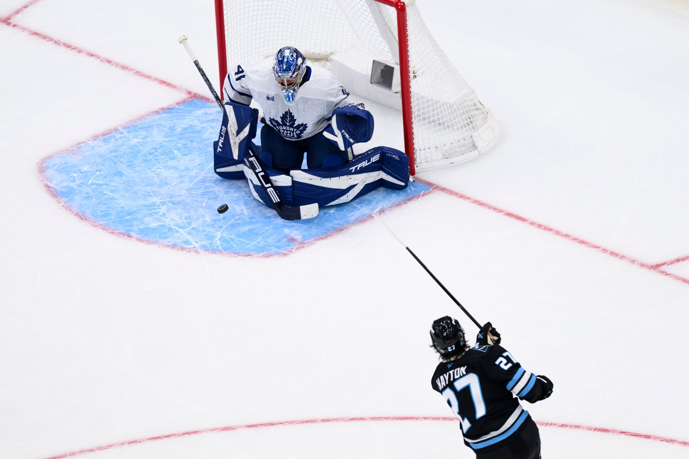 Guenther, Sergachev each have goal and assist in Mammoth's 5-4 win over Maple Leafs | iNFOnews.ca