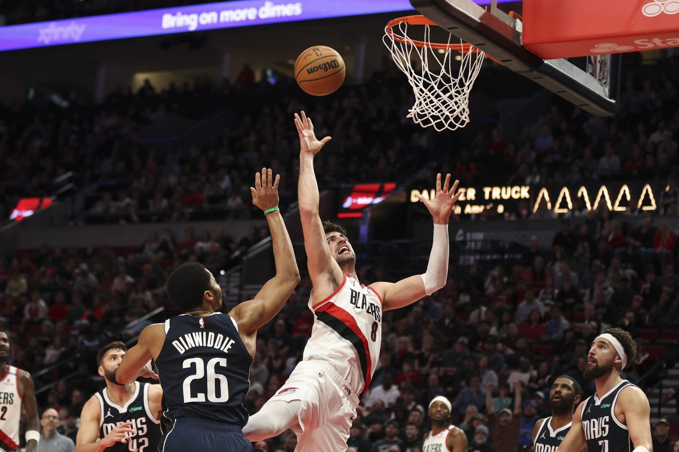 Shaedon Sharpe scores 23 and Trail Blazers beat short-handed Mavs 126-122 | iNFOnews.ca
